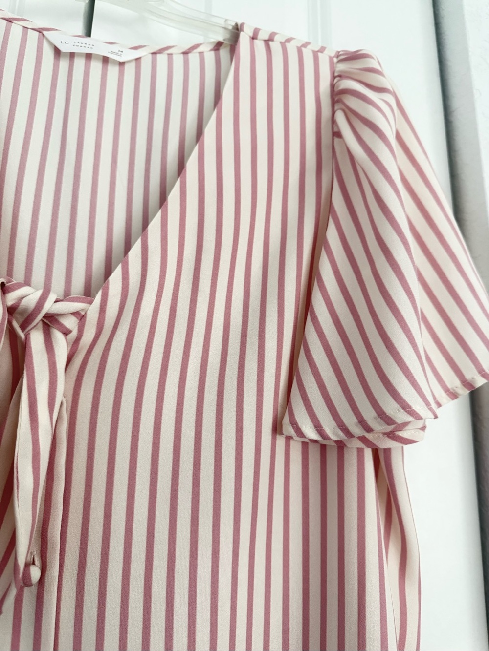 🩷 LC Pink White Striped blouse Worn Once Medium - Picture 3 of 5